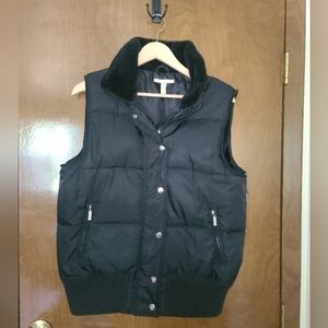 Eleven  black puffer vest size l